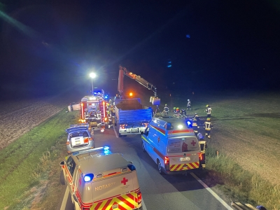 Nächtlicher Einsatz: Feuerwehr Rainbach bei Verkehrsunfall gefordert